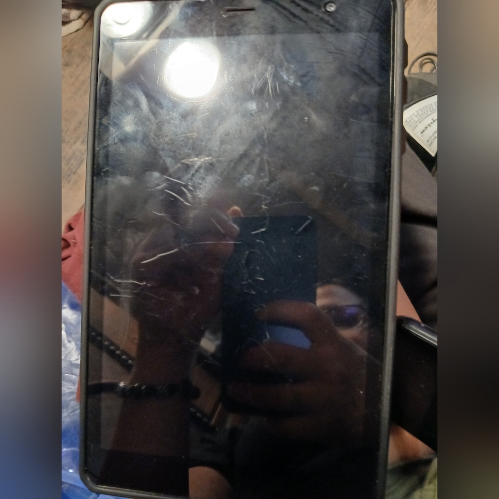 Blu Tablet - Picture 2 of 2